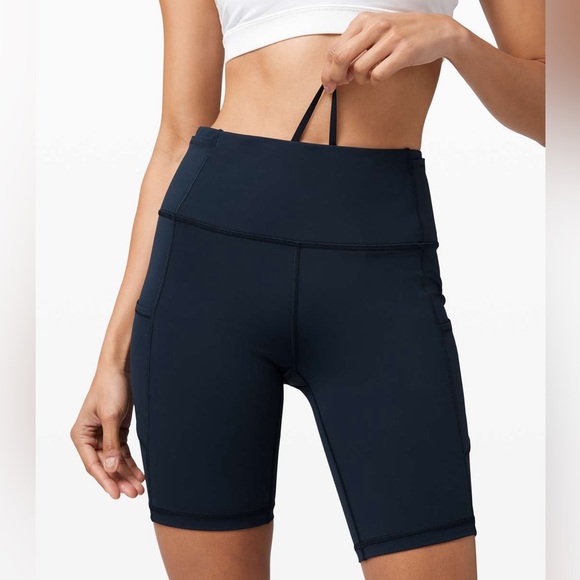 Lululemon - True Navy - Fast & Free 8” Shorts - Size 4 - With Pockets - Picture 1 of 7